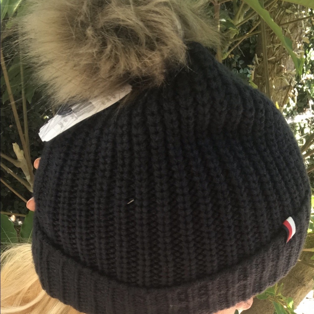 🤩Beautiful Hilfiger Beanie🌟 - Picture 5 of 5